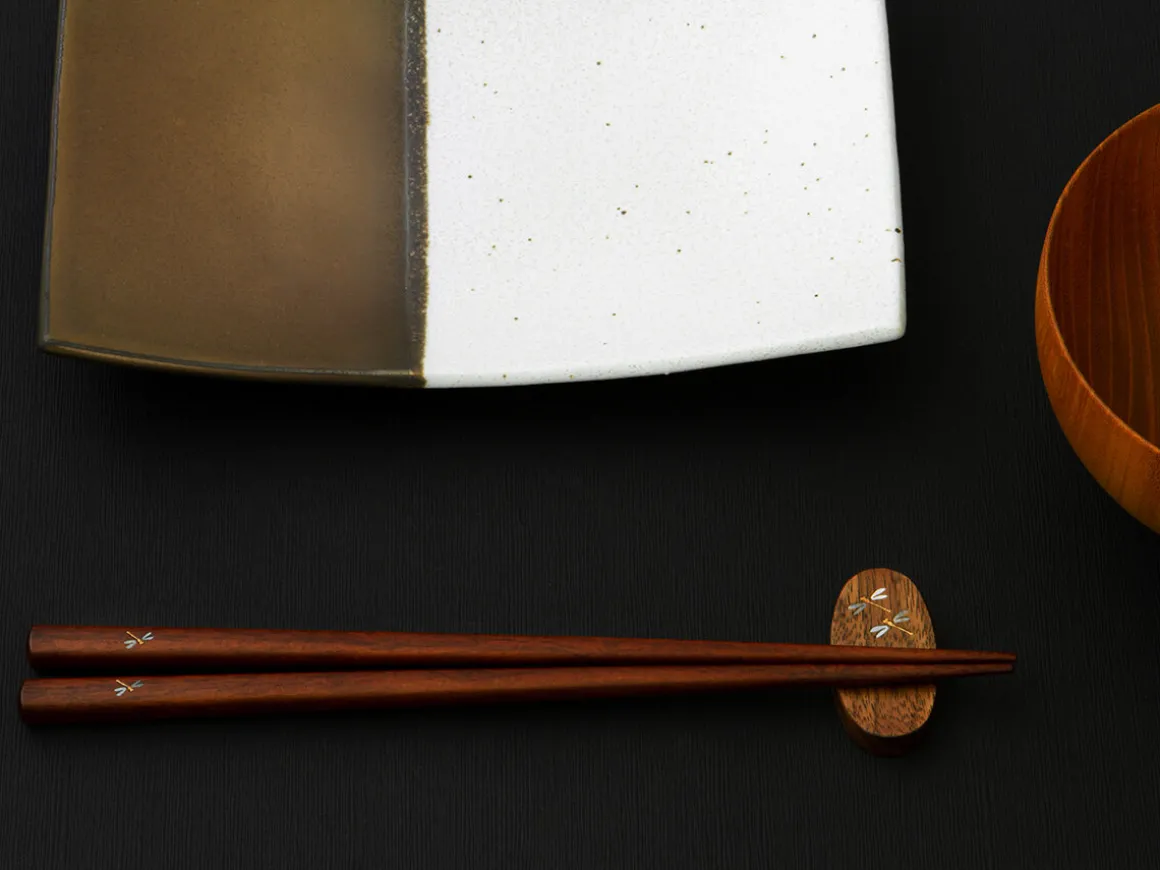 ORYOKI Essstäbchen*Essstäbchen Set mit Ablage Tonbo, Granadillo