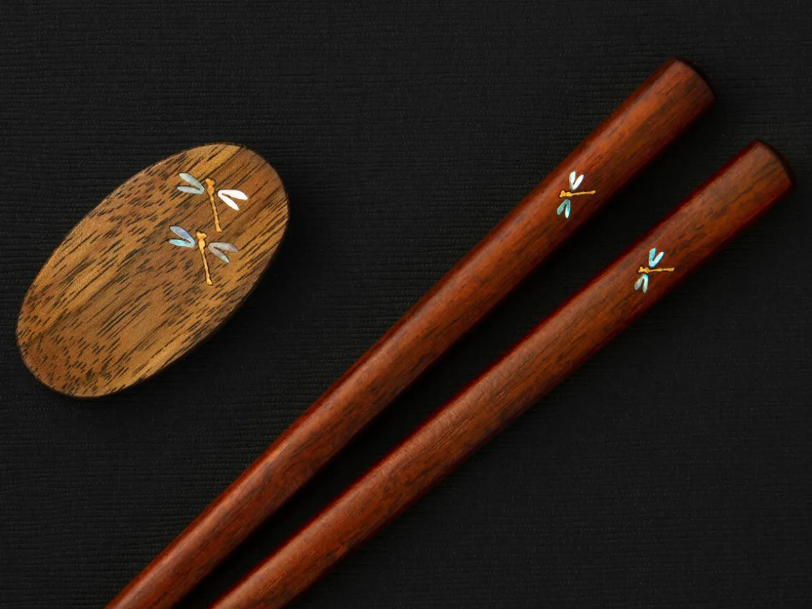 ORYOKI Essstäbchen*Essstäbchen Set mit Ablage Tonbo, Granadillo