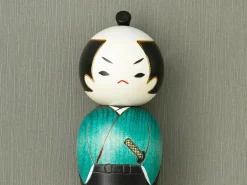 ORYOKI Kokeshi*Kokeshi: Holzfigur Samurai
