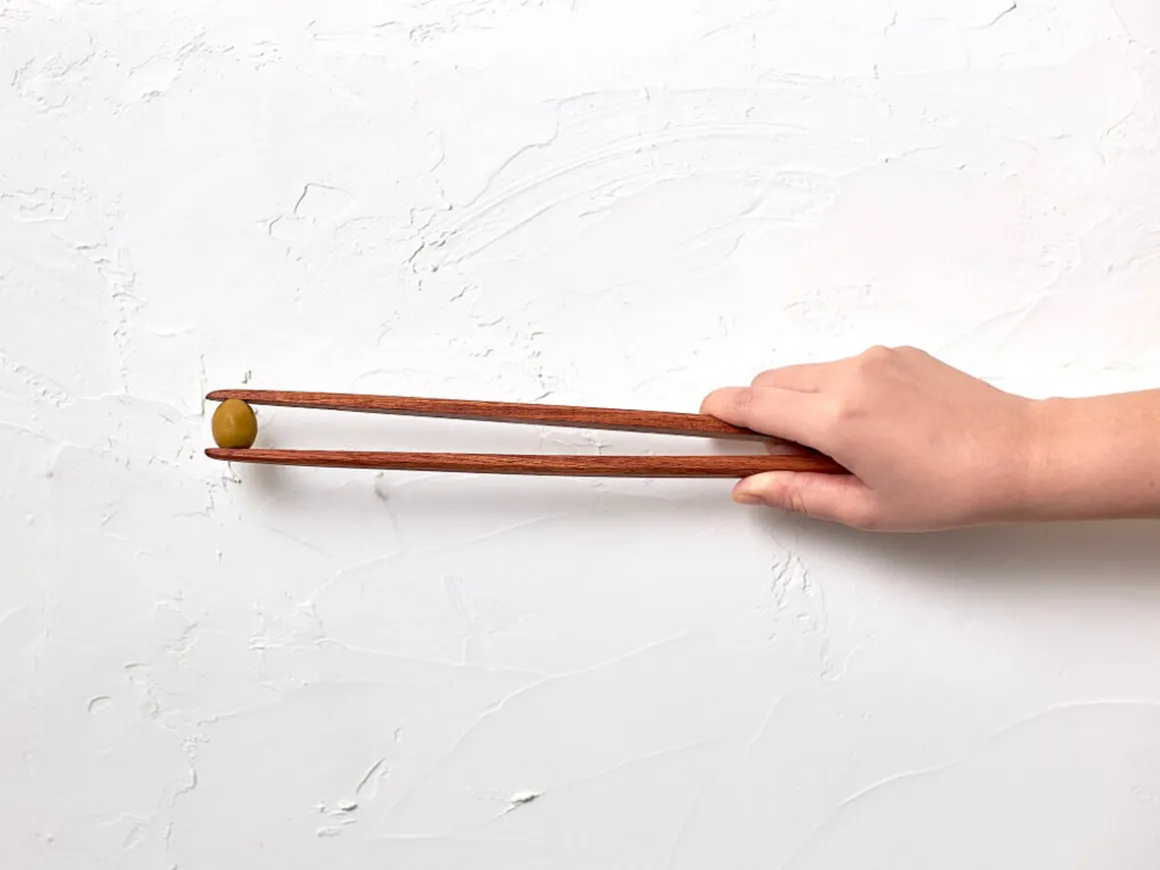 ORYOKI Essstäbchen*Servierzange YORI-SO Walnuss, 2 Längen