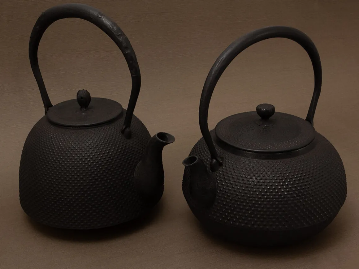 ORYOKI Tetsubin Gusseisen Wasserkessel|Teegeschirr*Tetsubin Torayama Nanbu Arare 1,7 Liter
