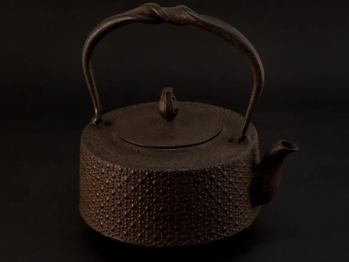 ORYOKI Tetsubin Gusseisen Wasserkessel|Teekanne Gusseisen*Tetsubin Torayama Nanbu Kaku-Mozuyakata Kikko 1,3 Liter